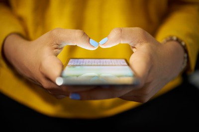 Survey: Younger Fans More Engaged in Sports Betting